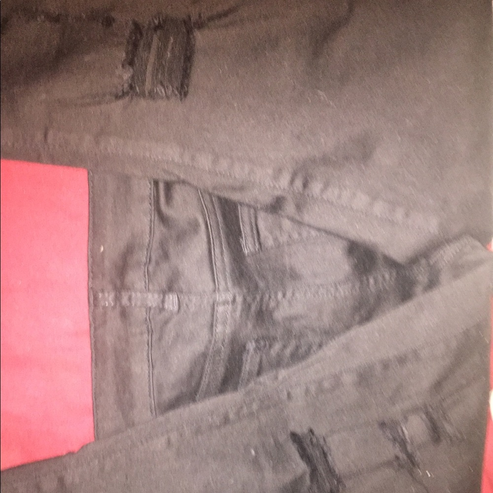 Black ankle jeans
